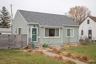 584 Pelham Blvd, Saint Paul, MN 55104 - Photo 1