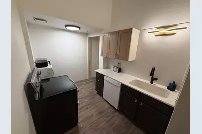 542 Benson Avenue SW #ensuite 220, Willmar, MN 56201 - Photo 1