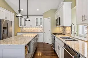 9487 208th St W, Lakeville, MN 55044 - Photo 10