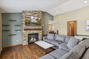 9487 208th St W, Lakeville, MN 55044 - Photo 6