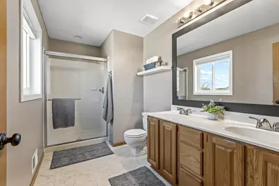 18745 39th Avenue N, Plymouth, MN 55446 - Photo 10