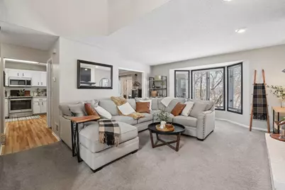 15700 Maple Island Court, Burnsville, MN 55306 - Photo 4