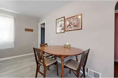 1064 Rose Avenue E, Saint Paul, MN 55106 - Photo 8