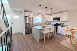 6609 Gretchen Ln N, Oakdale, MN 55128 - Photo 1