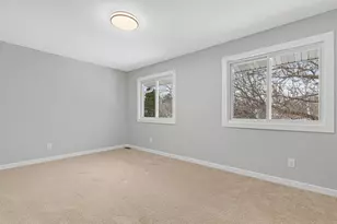 6609 Gretchen Ln N, Oakdale, MN 55128 - Photo 26