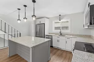 6609 Gretchen Ln N, Oakdale, MN 55128 - Photo 8