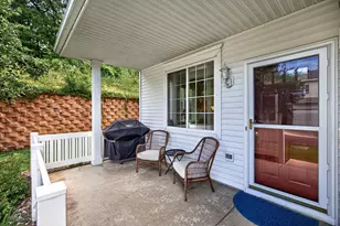 751 Maple Hills Dr, Maplewood, MN 55117 - Photo 2