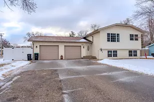 401 6th St SE, Little Falls, MN 56345 - Photo 2
