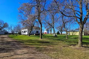 52503 150th St, Donnelly, MN 56235 - Photo 2