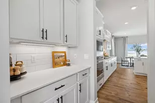 4815 Blake Way, Woodbury, MN 55129 - Photo 10