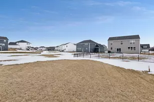 19351 Meadow View Ln, Maple Grove, MN 55311 - Photo 38