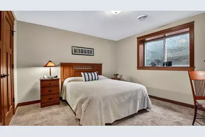 5643 Green Park Drive, Eau Claire, WI 54703 - Photo 18