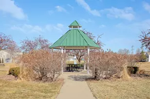 1790 Colonial St, Shakopee, MN 55379 - Photo 26