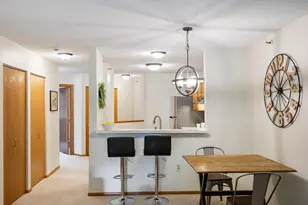 7622 York Ave S, Edina, MN 55435 - Photo 4