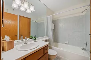 7622 York Ave S, Edina, MN 55435 - Photo 14