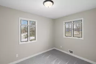 701 10th St E, Hastings, MN 55033 - Photo 16