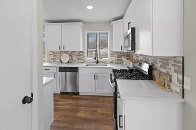 701 10th Street E, Hastings, MN 55033 - Photo 8