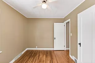 1884 Flandrau St, Maplewood, MN 55109 - Photo 12