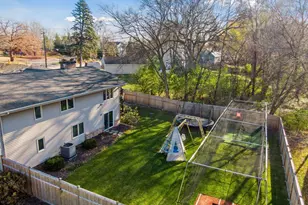 10001 Windsor Lake Ln, Minnetonka, MN 55305 - Photo 50