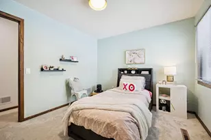 10001 Windsor Lake Ln, Minnetonka, MN 55305 - Photo 46