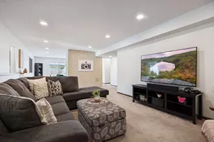 10001 Windsor Lake Ln, Minnetonka, MN 55305 - Photo 36