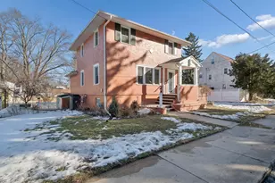 610 8th Ave SW, Rochester, MN 55902 - Photo 2