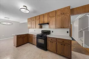 2567 Clarence St, Maplewood, MN 55109 - Photo 10