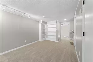 2567 Clarence St, Maplewood, MN 55109 - Photo 34