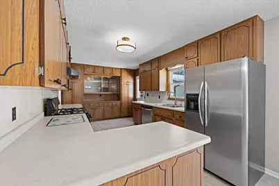 2567 Clarence Street, Maplewood, MN 55109 - Photo 8