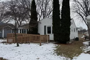 531 S 2nd St, La Crescent, MN 55947 - Photo 4