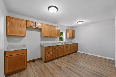 108 Maple Street, Jackson, MN 56143 - Photo 2