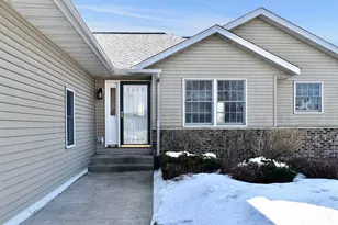 9 Williams St, Lewiston, MN 55952 - Photo 2