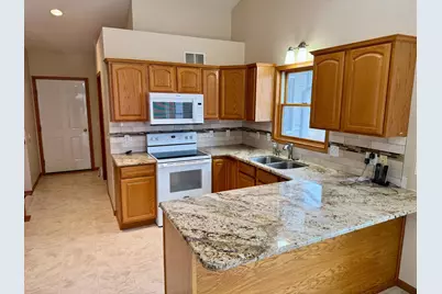 9 Williams Street, Lewiston, MN 55952 - Photo 4