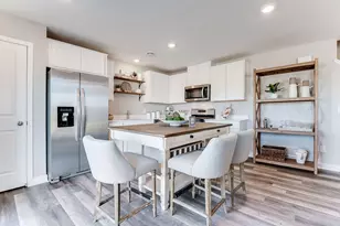 2119 Highview Rdg Ct, Shakopee, MN 55379 - Photo 4