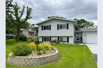 107 Harding Street S, Karlstad, MN 56732 - Photo 1