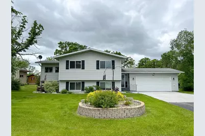 107 Harding Street S, Karlstad, MN 56732 - Photo 4