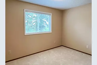 107 Harding Street S, Karlstad, MN 56732 - Photo 10