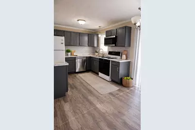 7617 Scott Avenue N, Brooklyn Park, MN 55443 - Photo 4