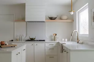 4261 Winchester Ct, Minnetonka, MN 55345 - Photo 2