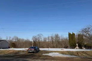 916 Jefferson Dr, Zumbrota, MN 55992 - Photo 1