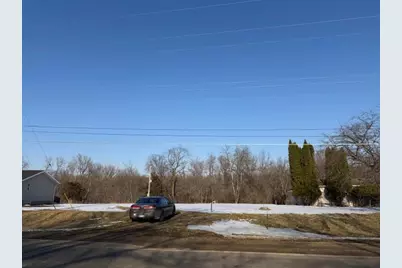916 Jefferson Drive, Zumbrota, MN 55992 - Photo 2