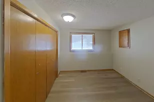 4350 Thornhill Ln, Vadnais Heights, MN 55127 - Photo 14