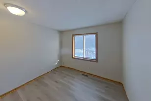 4350 Thornhill Ln, Vadnais Heights, MN 55127 - Photo 12