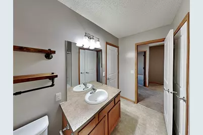 5106 Farnham Drive N, Hugo, MN 55038 - Photo 12