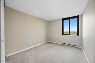 1181 Edgcumbe Rd, Saint Paul, MN 55109 - Photo 6