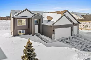 6643 Granby St, North Branch, MN 55056 - Photo 1