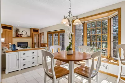 10027 Chowen Avenue S, Bloomington, MN 55431 - Photo 10