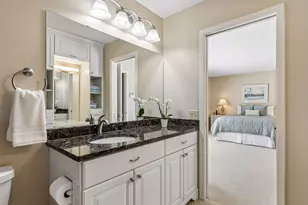 10027 Chowen Ave S, Bloomington, MN 55431 - Photo 24