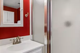 10027 Chowen Ave S, Bloomington, MN 55431 - Photo 28