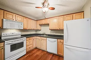 5645 Green Cir Dr, Minnetonka, MN 55343 - Photo 18